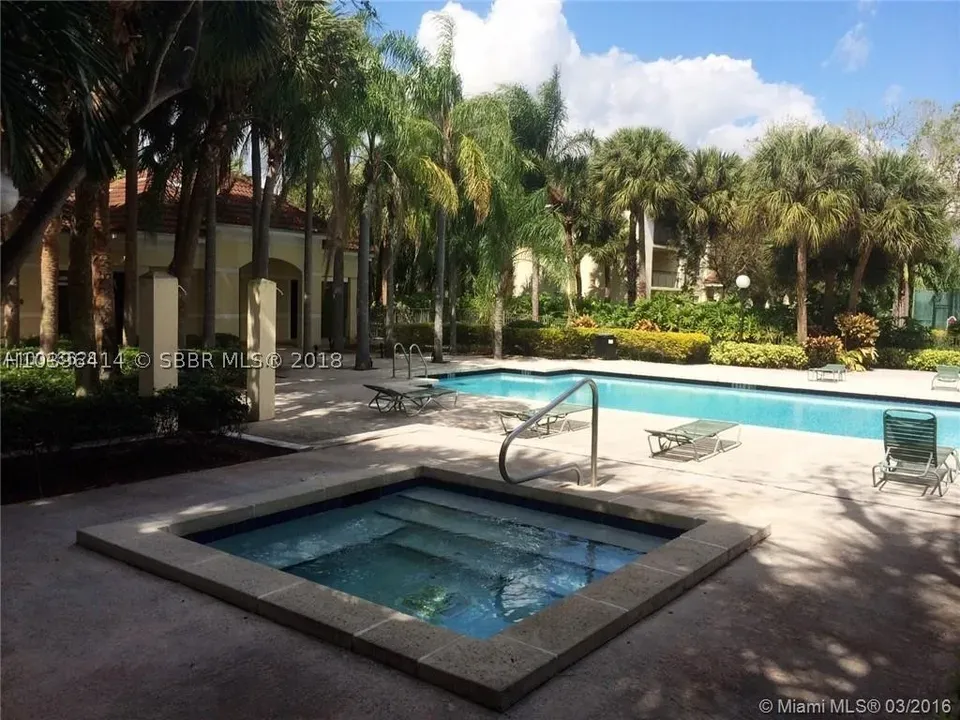 3 Bed 2 Bath Traditional Suburban Family Home in Hollywood, FL - 3