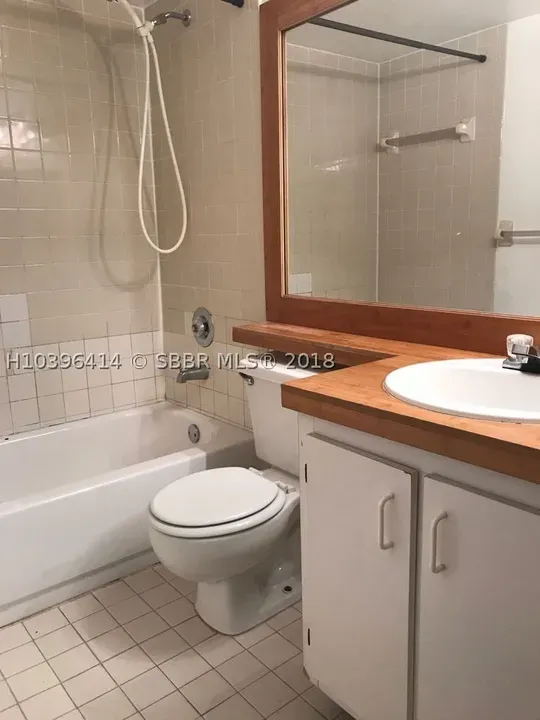 3 Bed 2 Bath Traditional Suburban Family Home in Hollywood, FL - 4