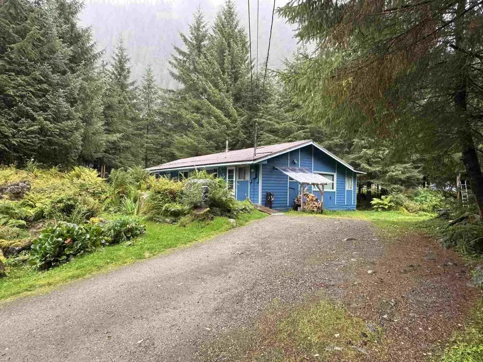 3 Bed 2 Bath Traditional Suburban Family Home in Juneau, AK - 3