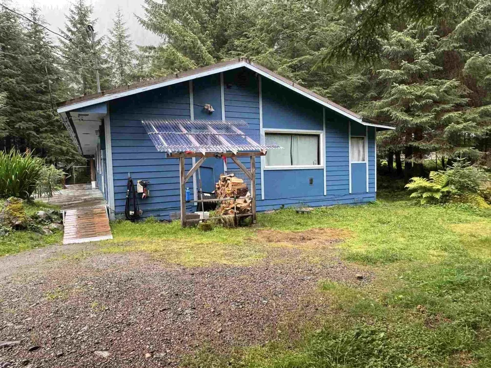 3 Bed 2 Bath Traditional Suburban Family Home in Juneau, AK - 4