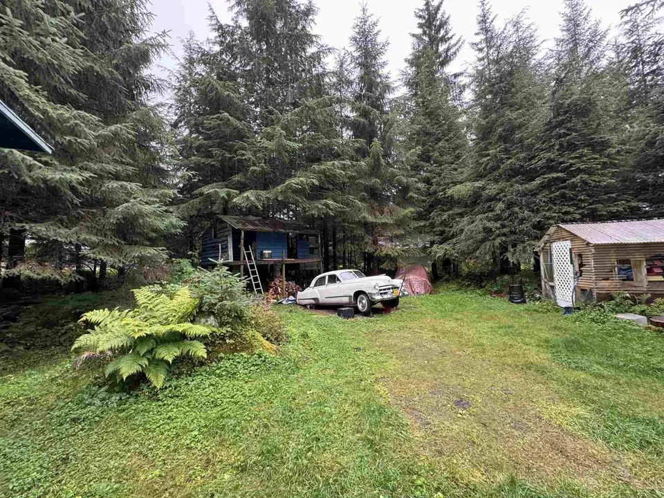 3 Bed 2 Bath Traditional Suburban Family Home in Juneau, AK - 5