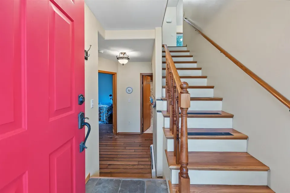 3 Bed 2 Bath Traditional Suburban Family Home in Juneau, AK - 5