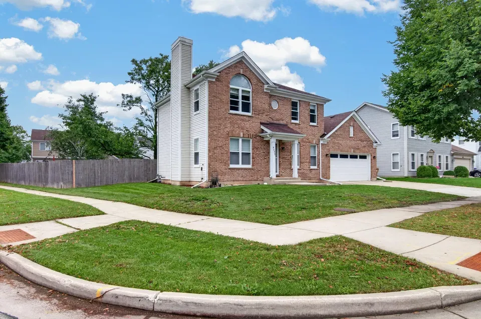 3 Bed 2 Bath Traditional Suburban Family Home in Kenosha, WI - 2