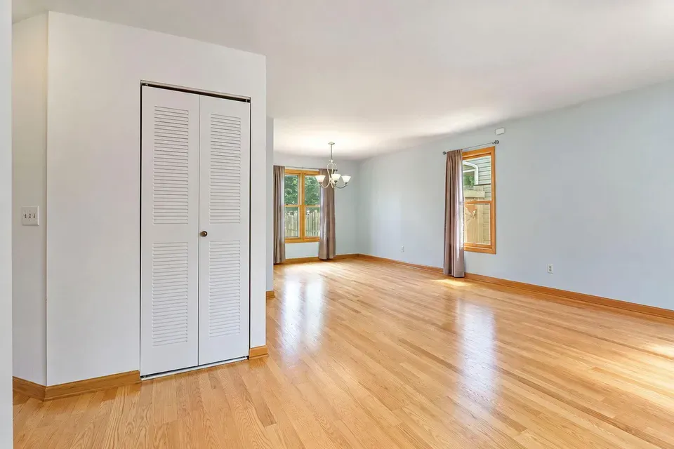 3 Bed 2 Bath Traditional Suburban Family Home in Kenosha, WI - 4
