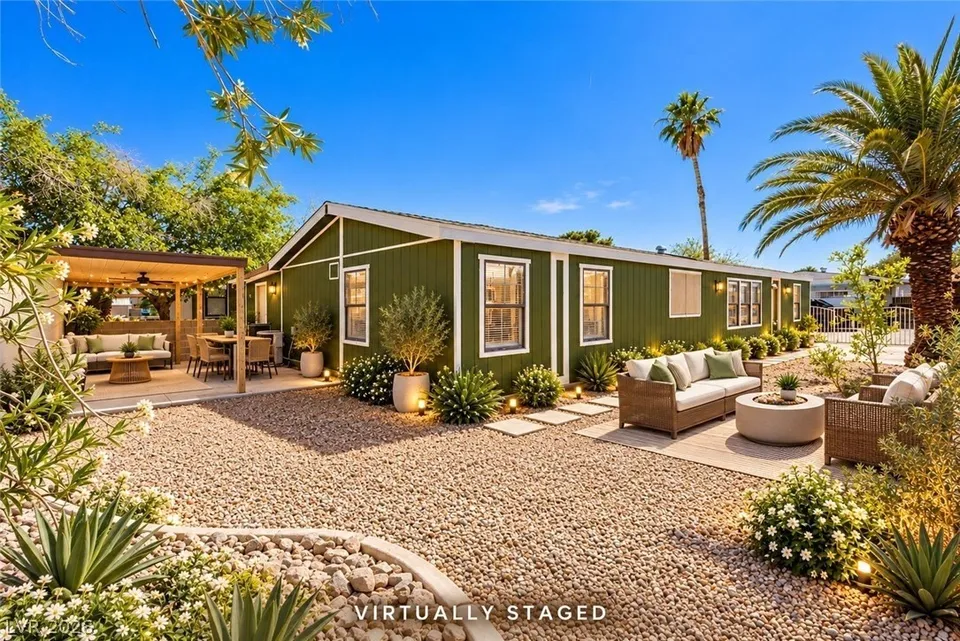 3 Bed 2 Bath Traditional Suburban Family Home in Las Vegas, NV - 1