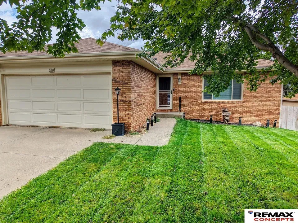 3 Bed 2 Bath Traditional Suburban Family Home in Lincoln, NE