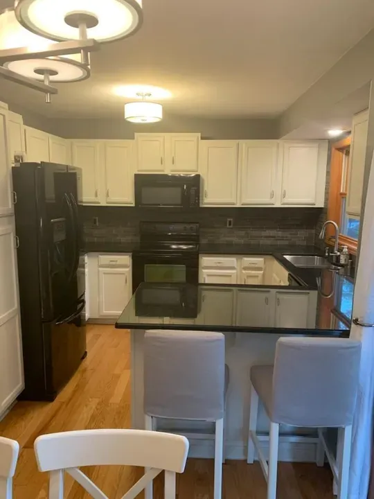 3 Bed 2 Bath Traditional Suburban Family Home in Madison, WI - 5
