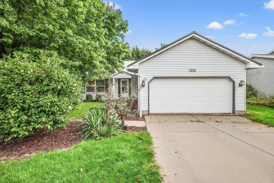 3 Bed 2 Bath Traditional Suburban Family Home in Madison, WI