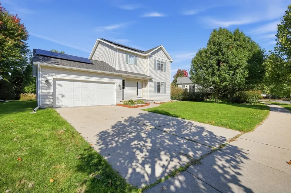 3 Bed 2 Bath Traditional Suburban Family Home in Madison, WI - 2
