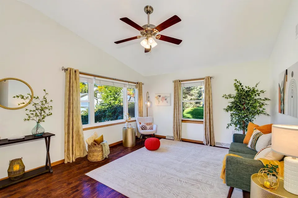 3 Bed 2 Bath Traditional Suburban Family Home in Madison, WI - 4