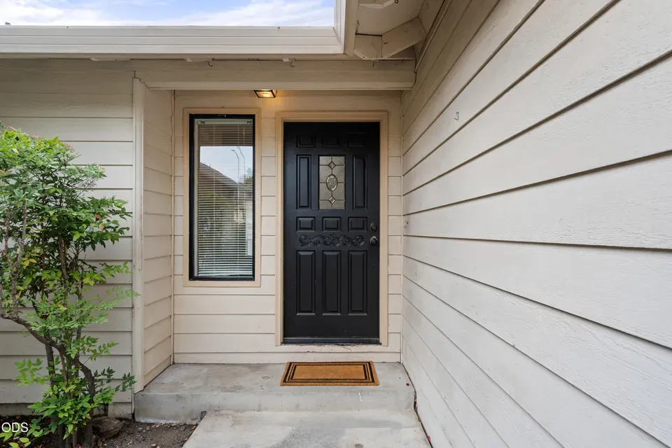 3 Bed 2 Bath Traditional Suburban Family Home in Medford, OR - 5