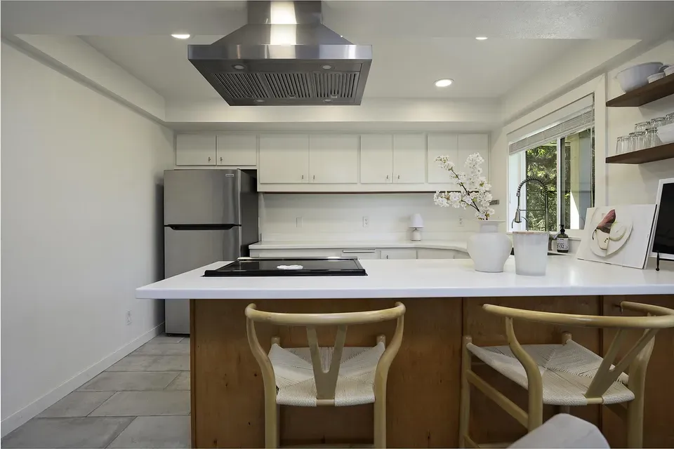 3 Bed 2 Bath Traditional Suburban Family Home in Medford, OR - 5