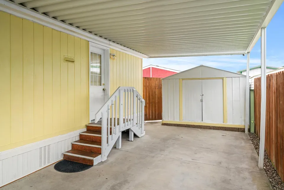 3 Bed 2 Bath Traditional Suburban Family Home in Medford, OR - 3