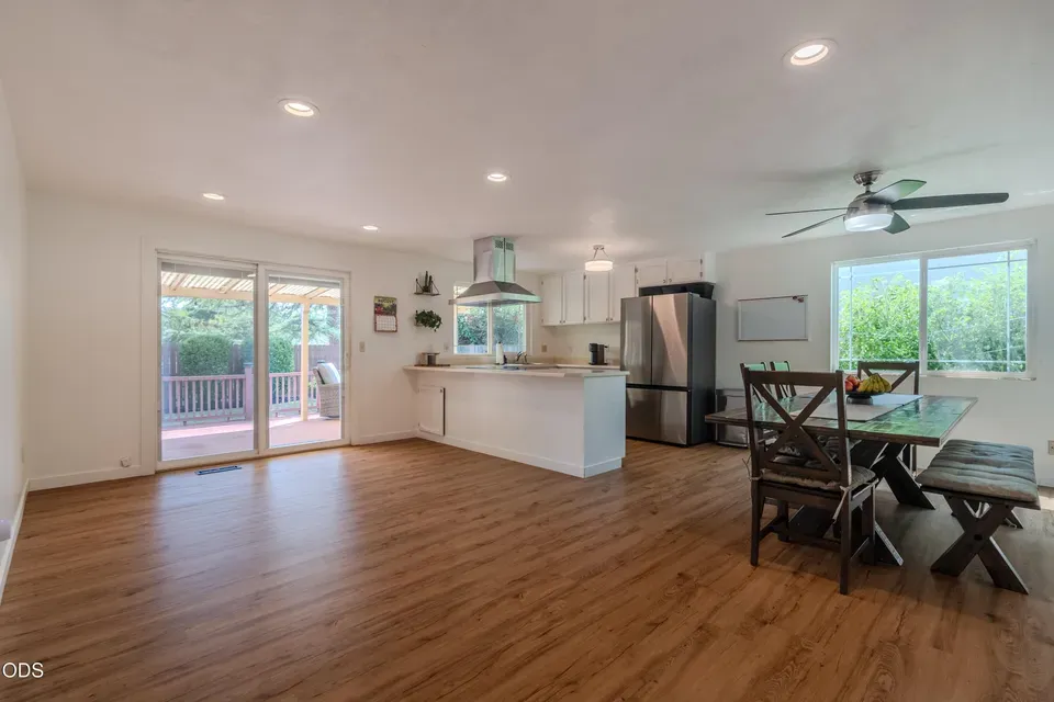 3 Bed 2 Bath Traditional Suburban Family Home in Medford, OR - 5