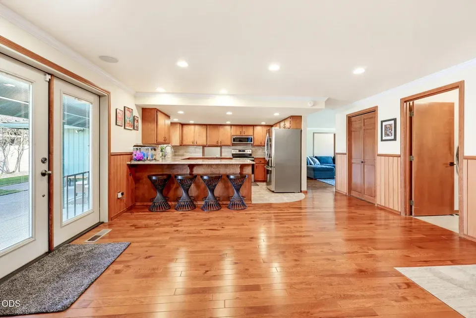 3 Bed 2 Bath Traditional Suburban Family Home in Medford, OR - 3