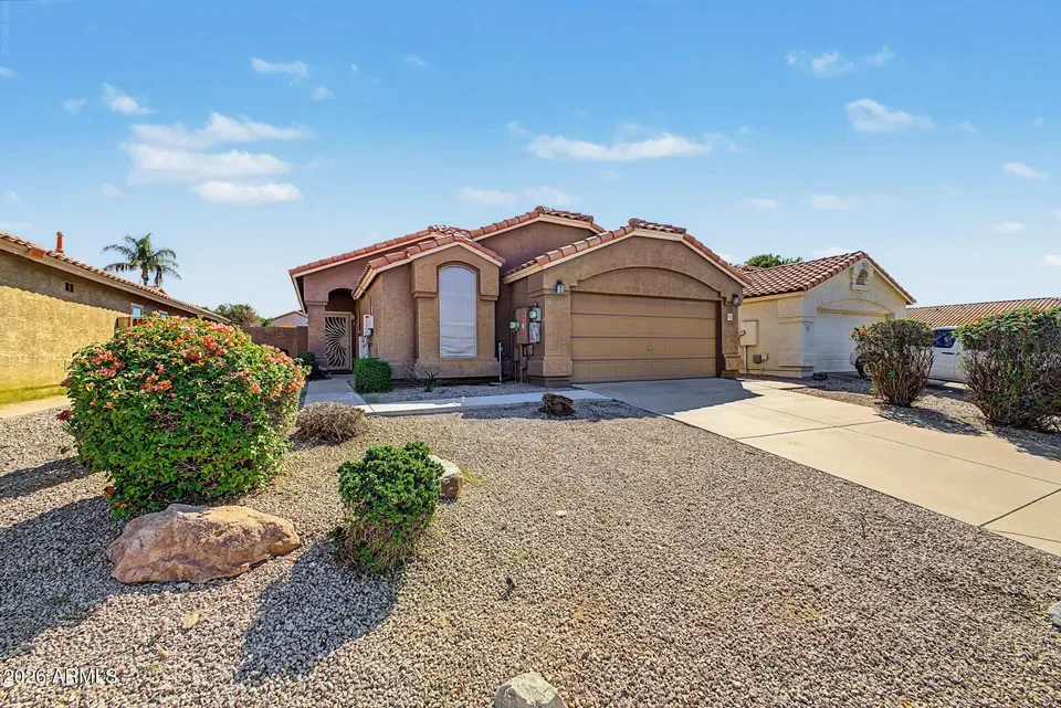 3 Bed 2 Bath Traditional Suburban Family Home in Mesa, AZ