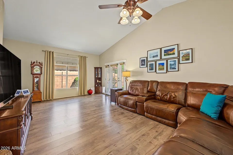 3 Bed 2 Bath Traditional Suburban Family Home in Mesa, AZ - 5