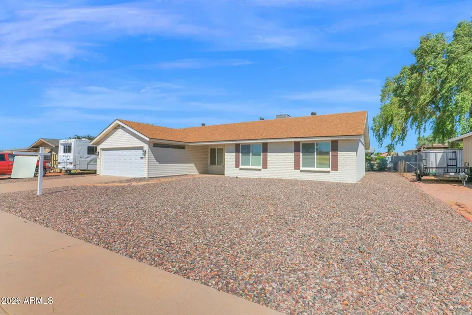 3 Bed 2 Bath Traditional Suburban Family Home in Mesa, AZ - 2