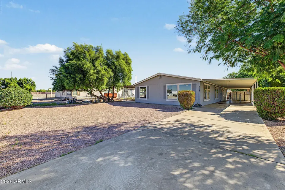 3 Bed 2 Bath Traditional Suburban Family Home in Mesa, AZ