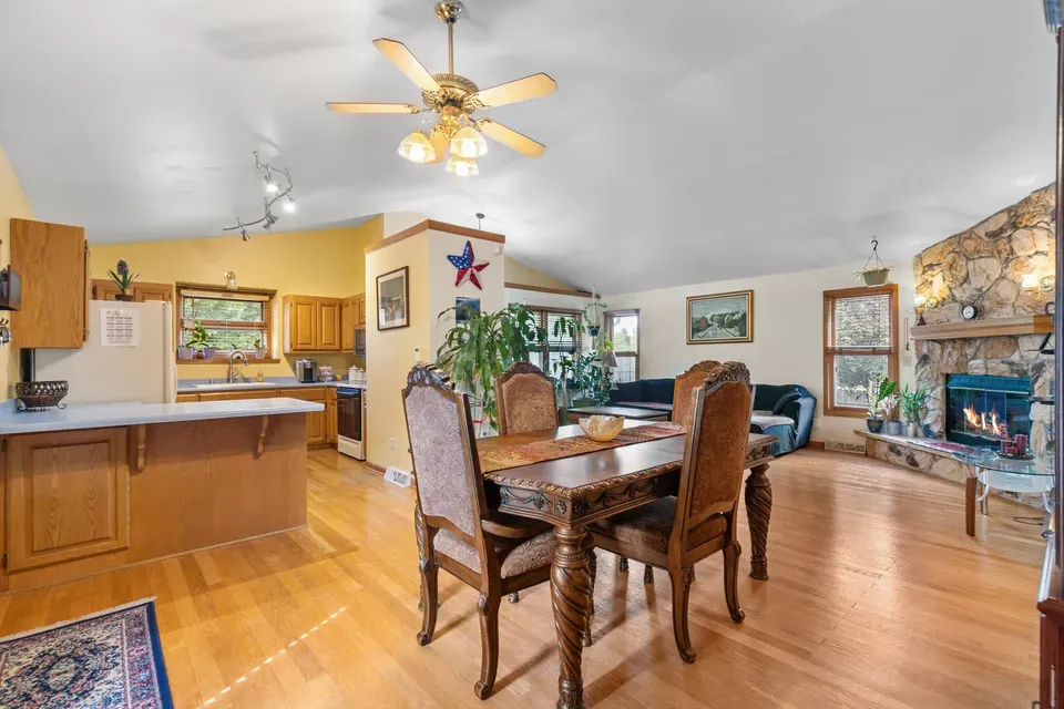 3 Bed 2 Bath Traditional Suburban Family Home in Milwaukee, WI - 3