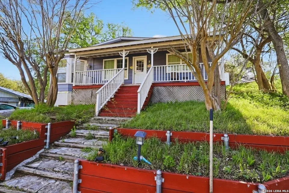 3 Bed 2 Bath Traditional Suburban Family Home in New Braunfels, TX - 1