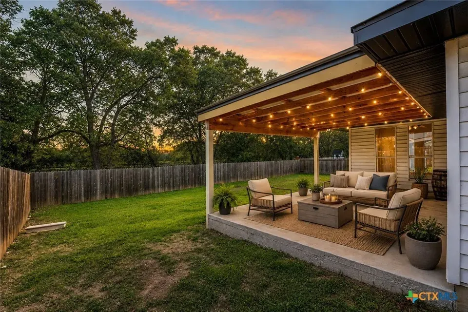 3 Bed 2 Bath Traditional Suburban Family Home in New Braunfels, TX - 1