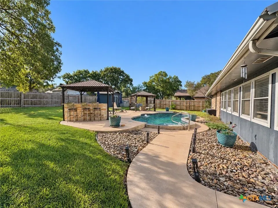 3 Bed 2 Bath Traditional Suburban Family Home in New Braunfels, TX - 5