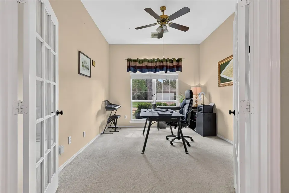 3 Bed 2 Bath Traditional Suburban Family Home in Pearland, TX - 4