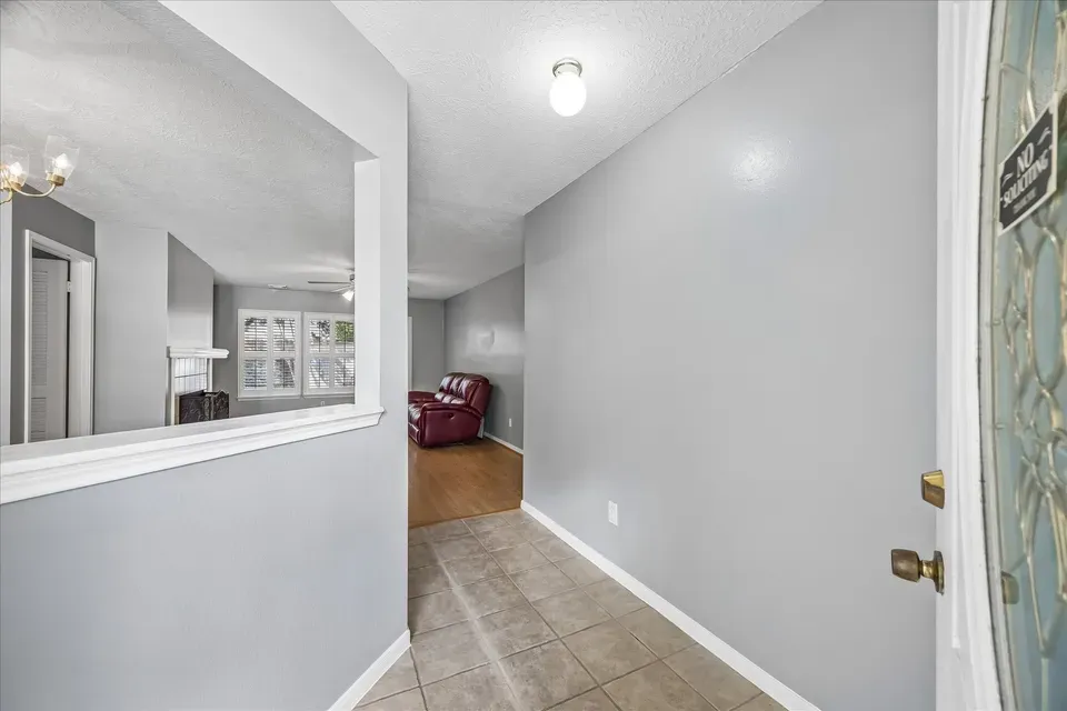 3 Bed 2 Bath Traditional Suburban Family Home in Pearland, TX - 5