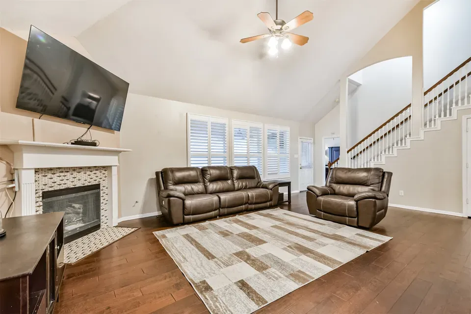 3 Bed 2 Bath Traditional Suburban Family Home in Pearland, TX - 5