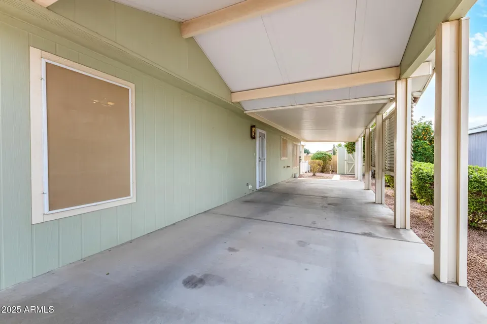 3 Bed 2 Bath Traditional Suburban Family Home in Phoenix, AZ - 3
