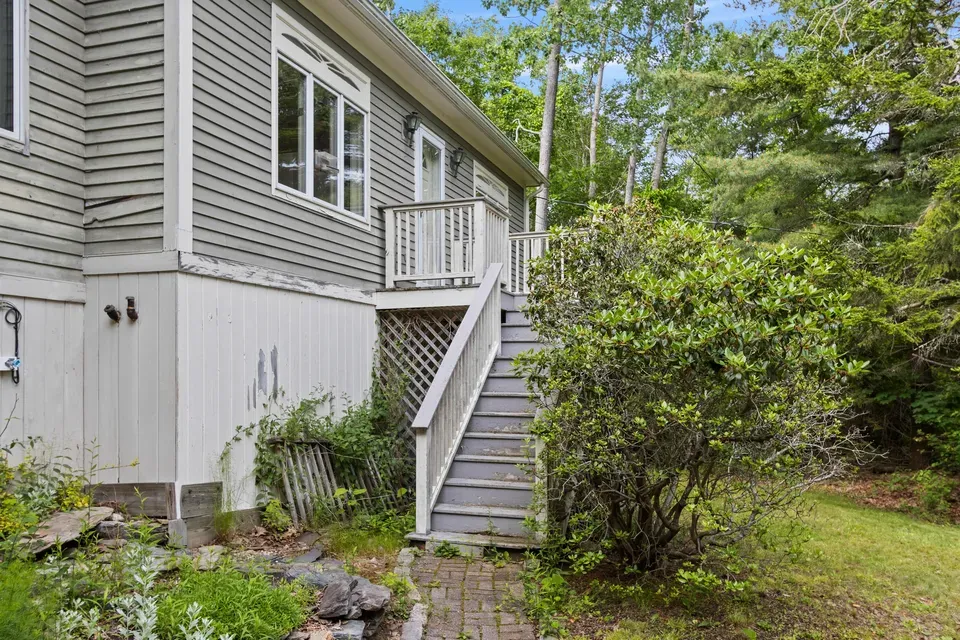 3 Bed 2 Bath Traditional Suburban Family Home in Portland, ME - 5
