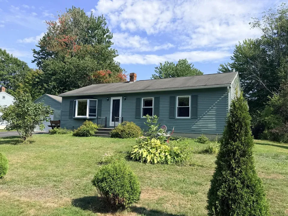 3 Bed 2 Bath Traditional Suburban Family Home in Portland, ME - 1