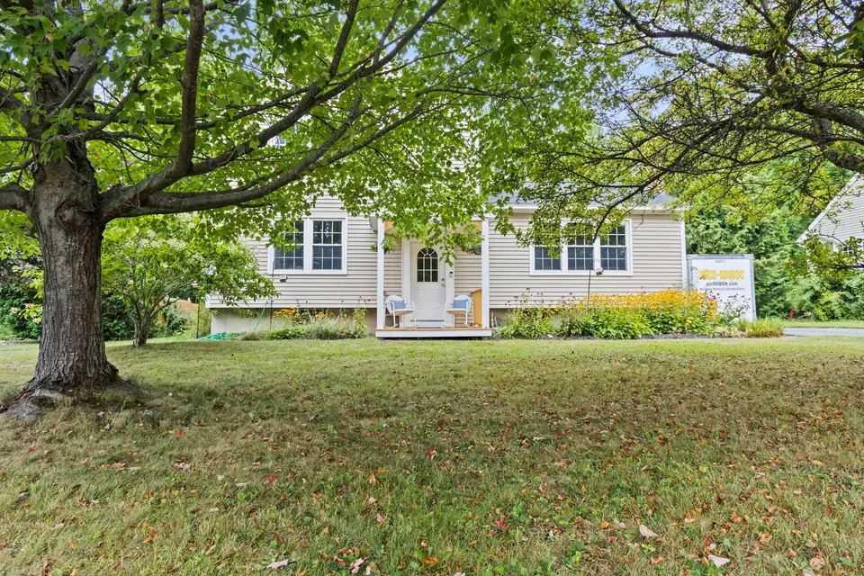 3 Bed 2 Bath Traditional Suburban Family Home in Portland, ME - 1