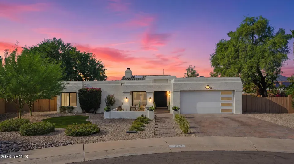 3 Bed 2 Bath Traditional Suburban Family Home in Scottsdale, AZ - 1