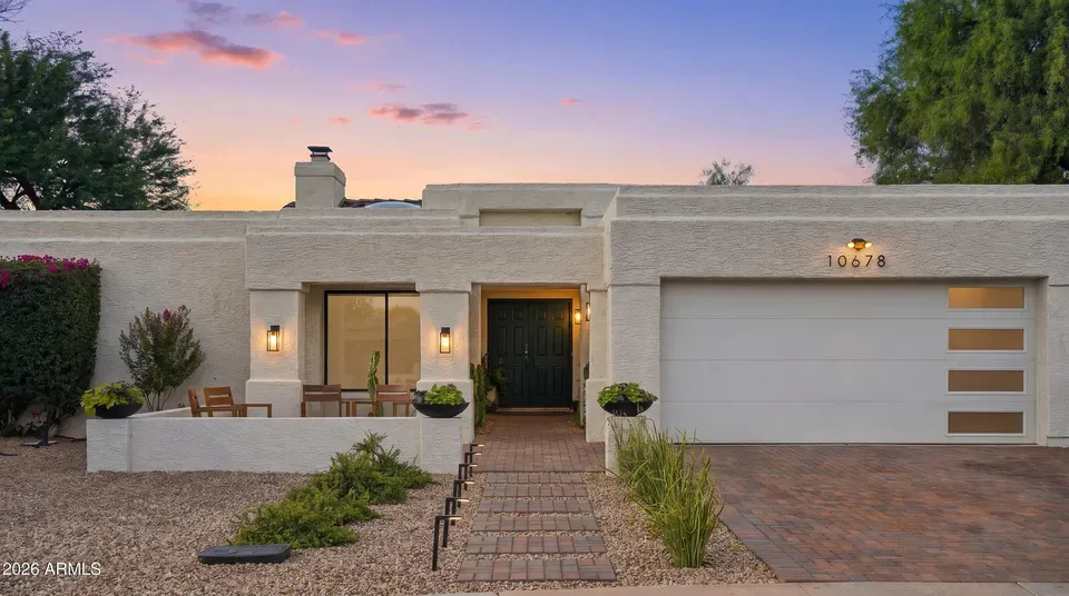 3 Bed 2 Bath Traditional Suburban Family Home in Scottsdale, AZ - 3