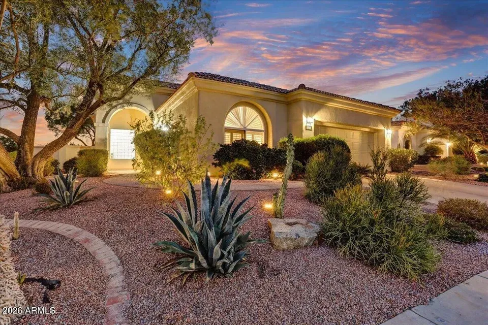 3 Bed 2 Bath Traditional Suburban Family Home in Scottsdale, AZ - 2