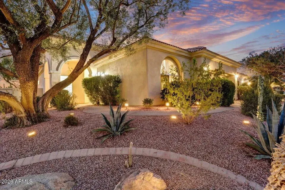 3 Bed 2 Bath Traditional Suburban Family Home in Scottsdale, AZ - 3