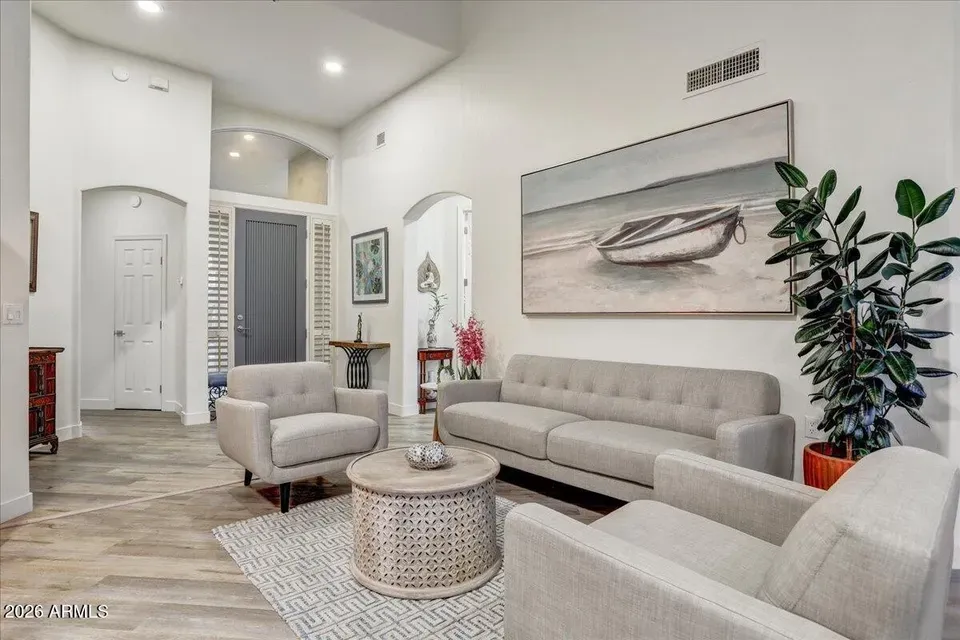 3 Bed 2 Bath Traditional Suburban Family Home in Scottsdale, AZ - 4