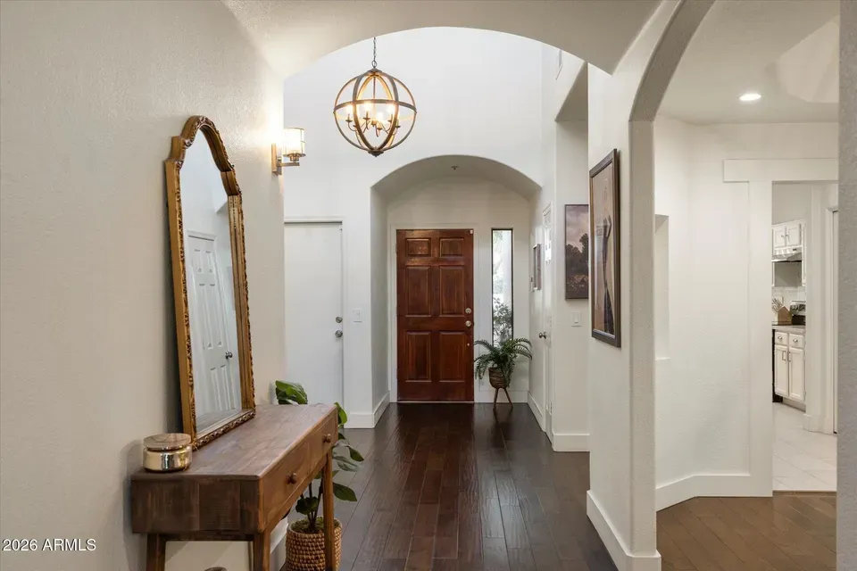 3 Bed 2 Bath Traditional Suburban Family Home in Scottsdale, AZ - 5