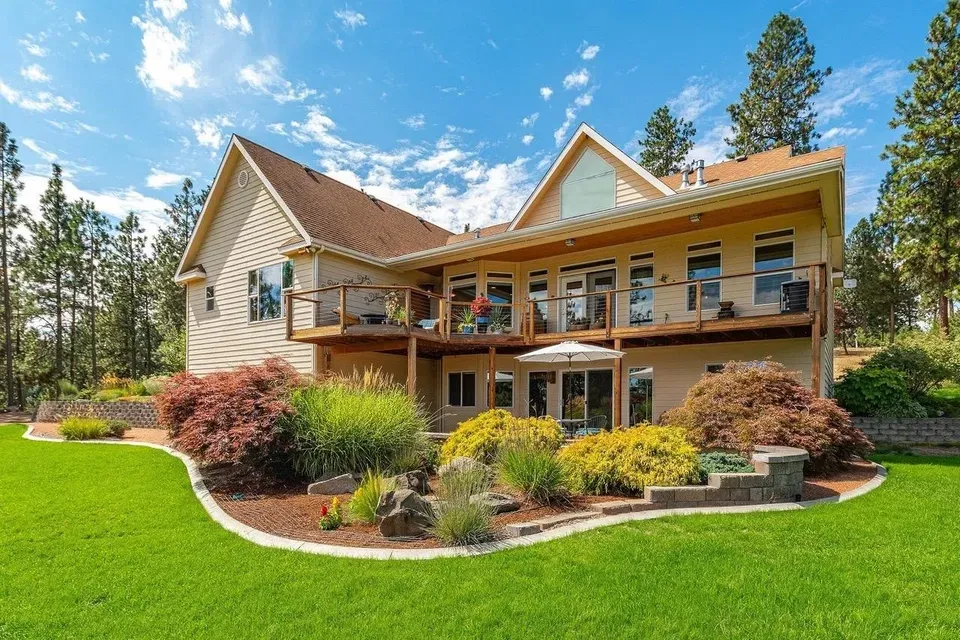 3 Bed 2 Bath Traditional Suburban Family Home in Spokane, WA