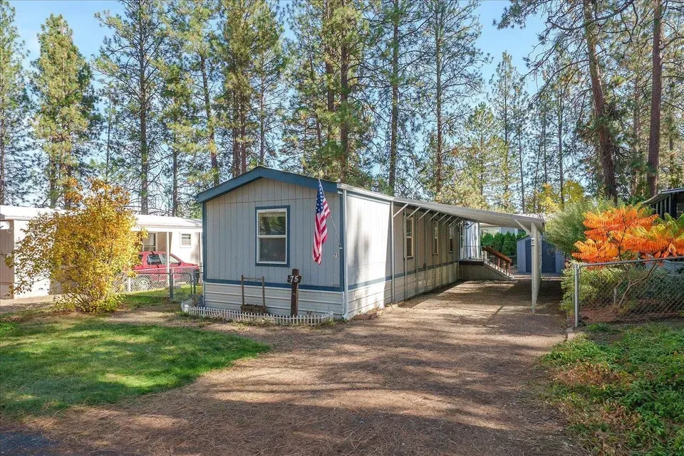 3 Bed 2 Bath Traditional Suburban Family Home in Spokane, WA