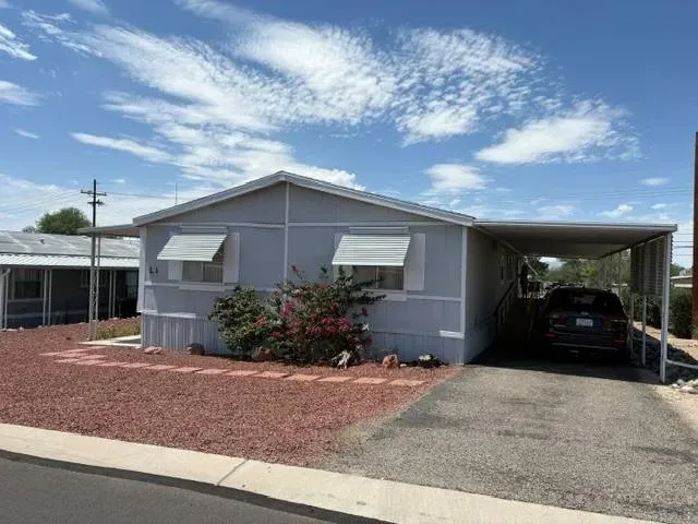 3 Bed 2 Bath Traditional Suburban Family Home in Tucson, AZ - 2