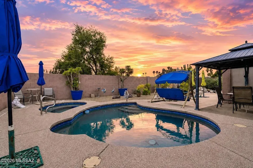 3 Bed 2 Bath Traditional Suburban Family Home in Tucson, AZ