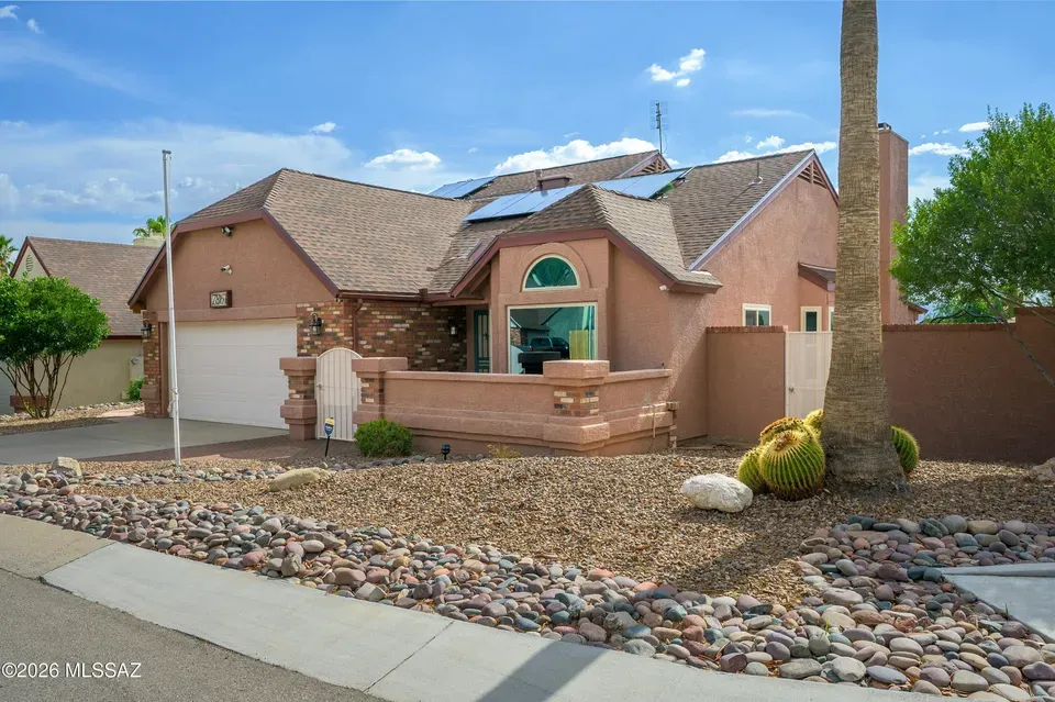 3 Bed 2 Bath Traditional Suburban Family Home in Tucson, AZ - 3