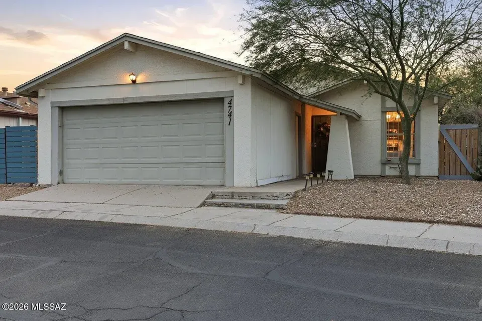 3 Bed 2 Bath Traditional Suburban Family Home in Tucson, AZ - 4