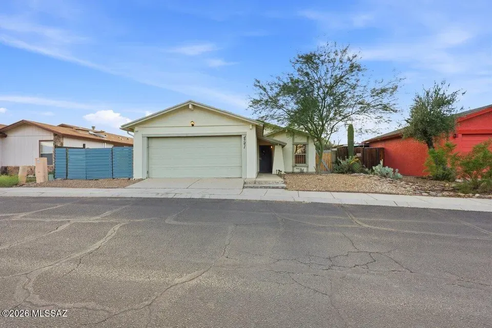 3 Bed 2 Bath Traditional Suburban Family Home in Tucson, AZ - 5