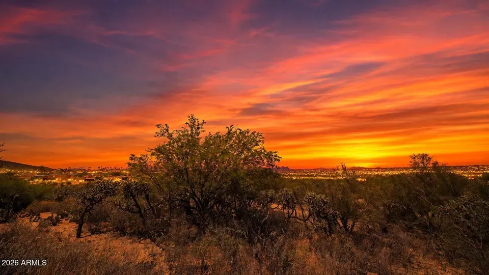 3 Bed 2 Bath Traditional Suburban Family Home in Tucson, AZ - 2