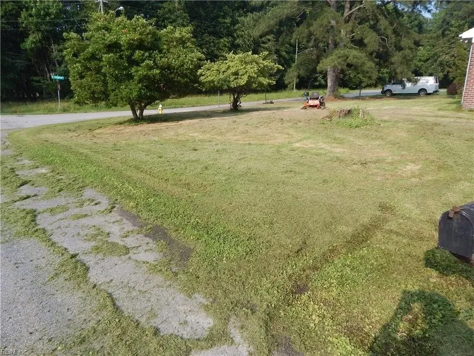 3 Bed 2 Bath Traditional Suburban Family Home in Virginia Beach, VA - 2
