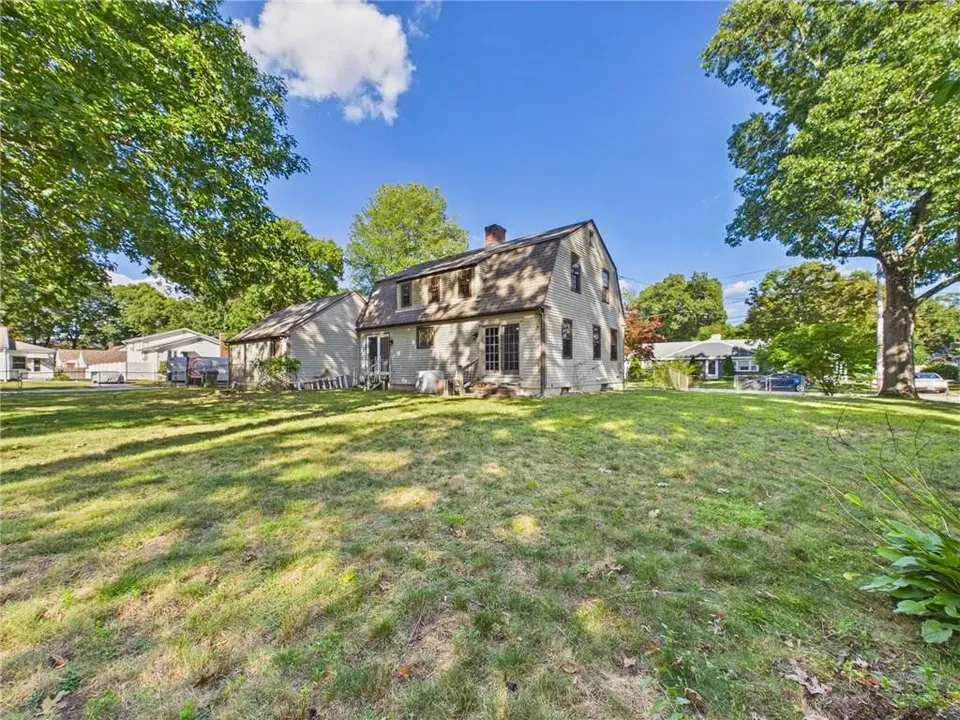 3 Bed 2 Bath Traditional Suburban Family Home in Warwick, RI - 3